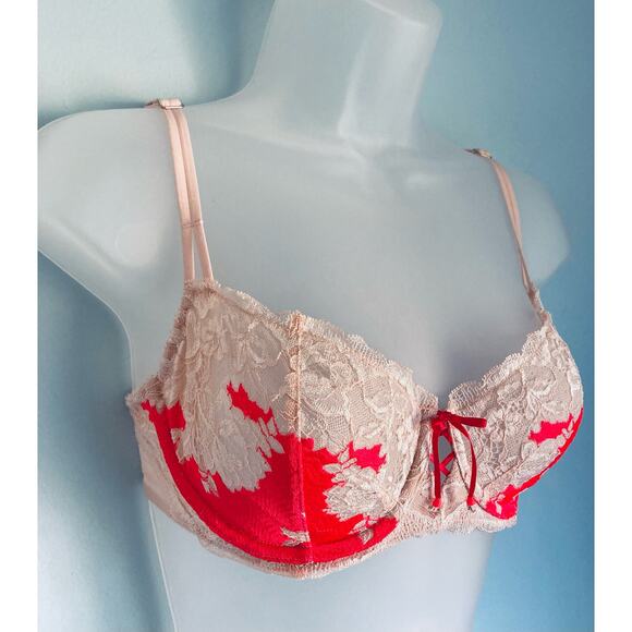 Victoria's Secret Unlined Bra 34D NWOT - Picture 2 of 9